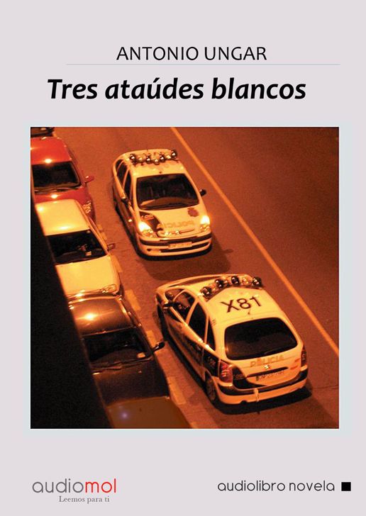 Tres ataÃºdes blancos