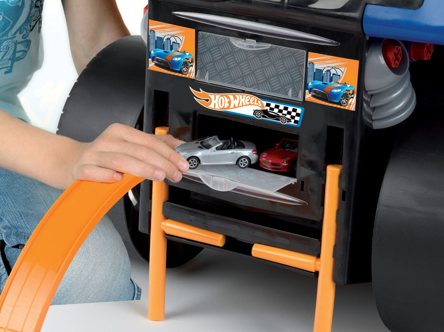 Theo Klein Hot Wheels Service Car Station/Engine