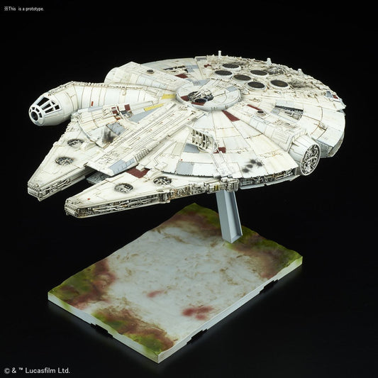 Millennium Falcon "Star Wars: The Last Jedi" Bandai Star Wars 1/144