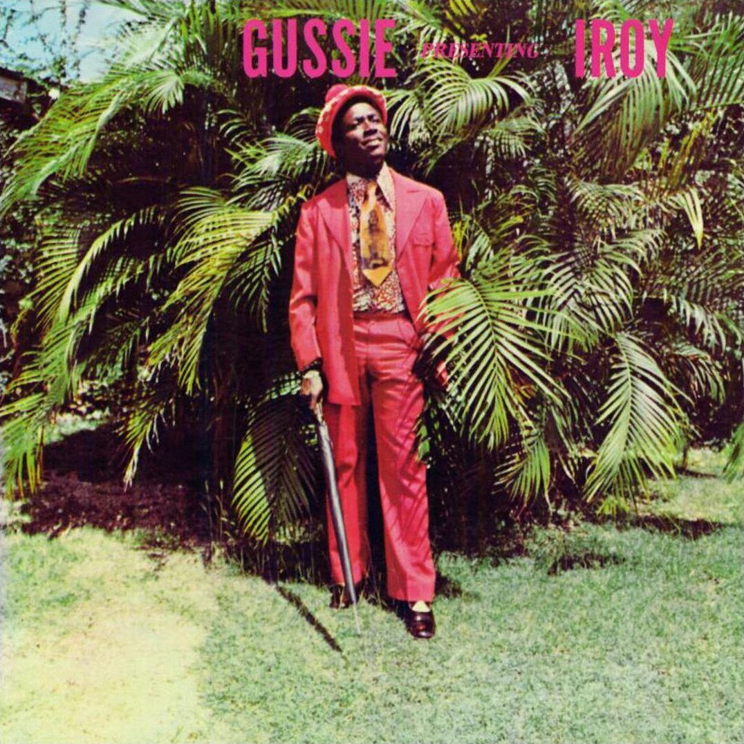 Gussie Presenting I-roy