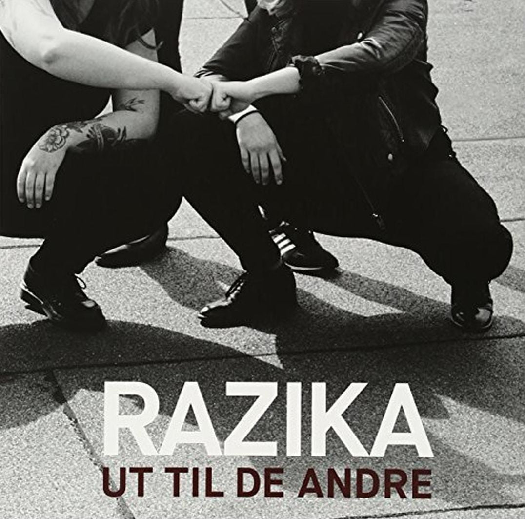 Ut Til De Andre