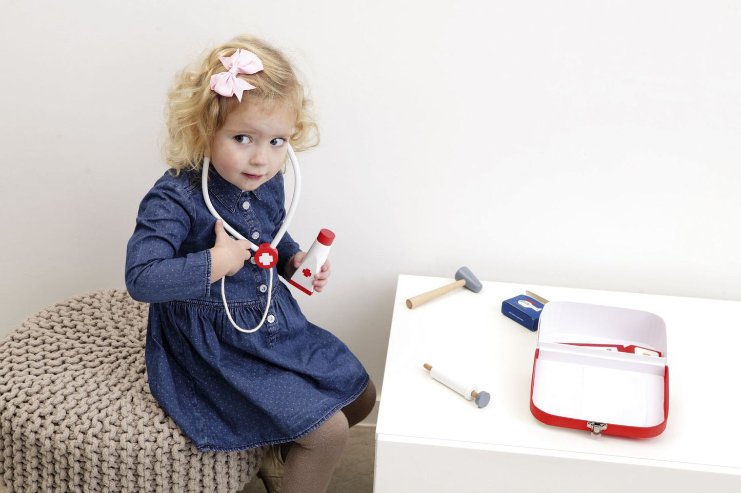 DOCTOR'S SUITCASE