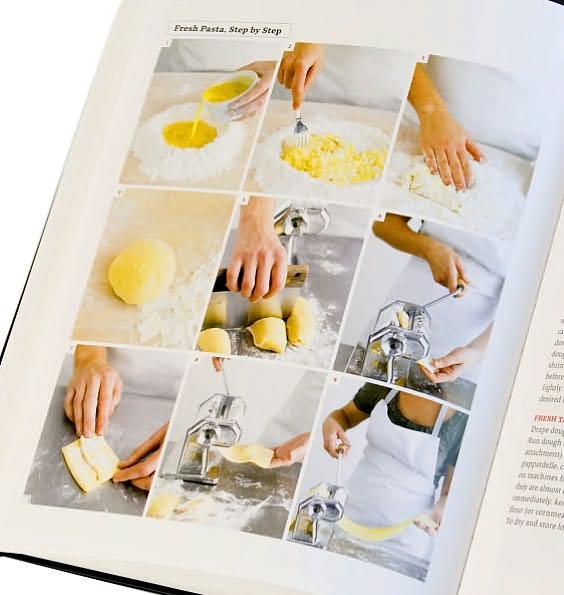 Martha Stewart's Cooking School: Lessons and Recipes for the Home Cook: A Cookbook