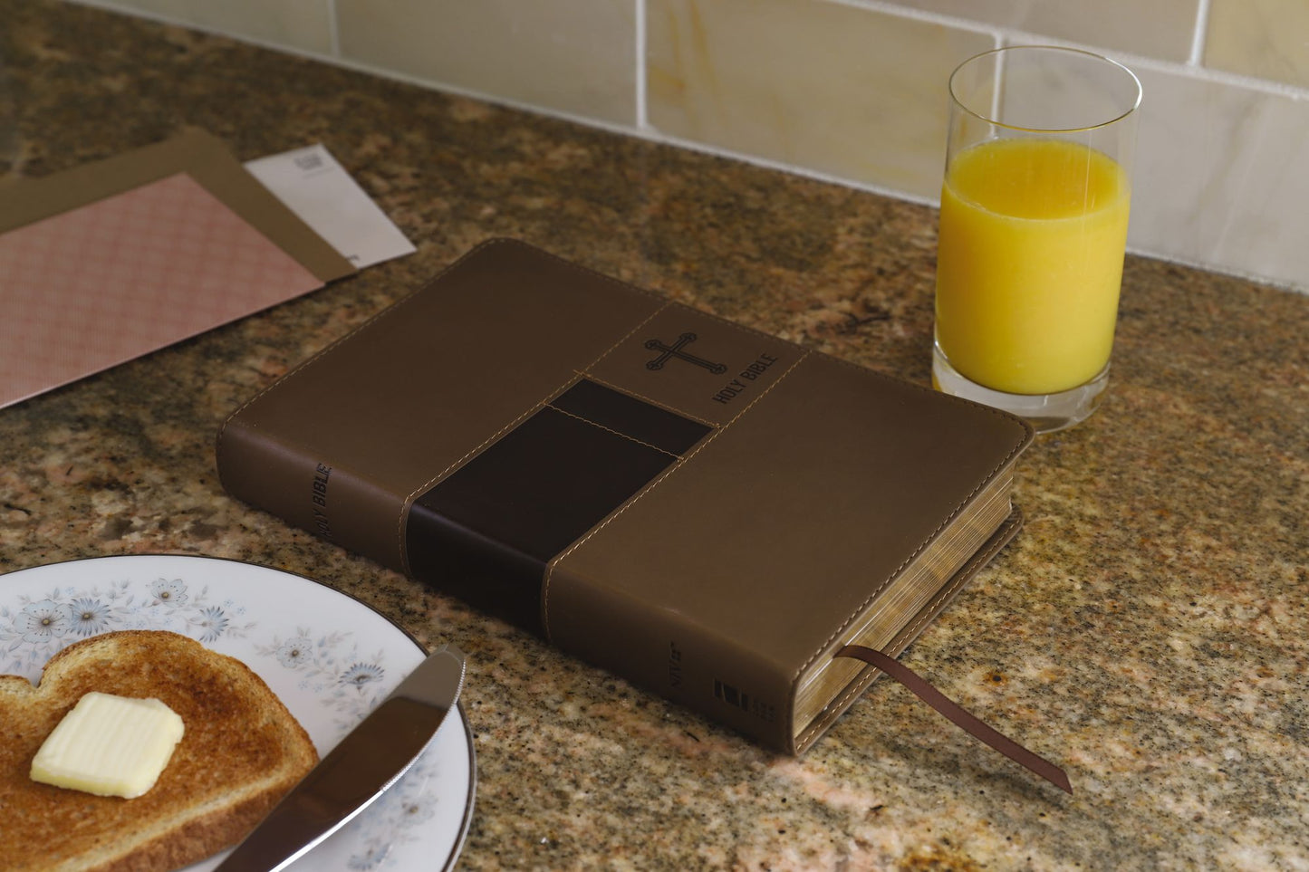 Niv, Premium Gift Bible, Leathersoft, Brown, Red Letter Edition, Comfort Print