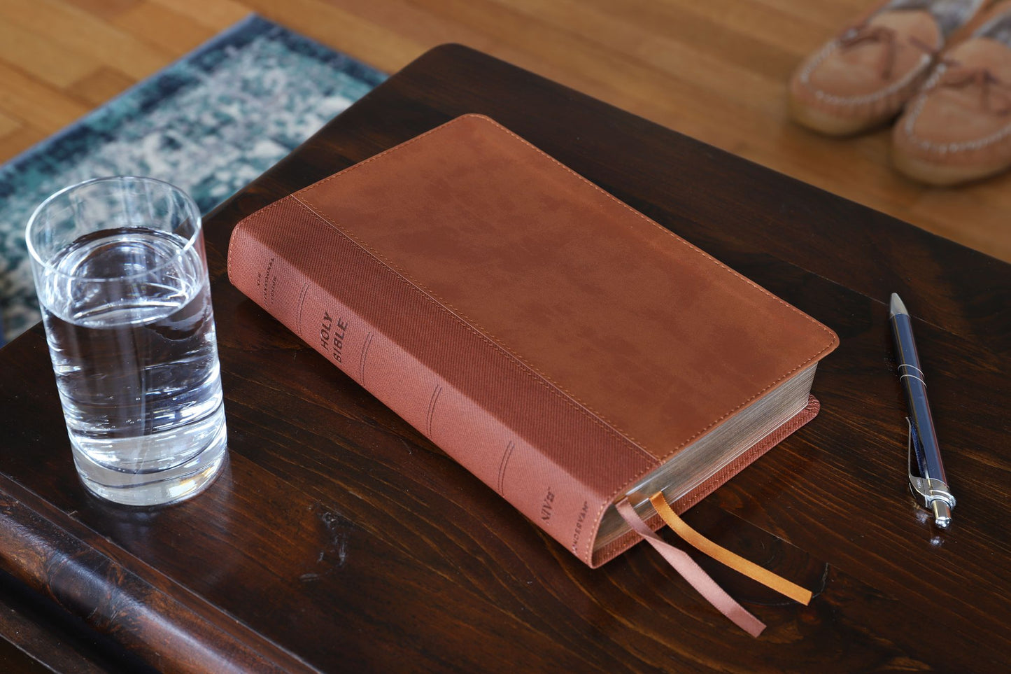 Holy Bible : New International Version, Personal Size Bible, Large Print, Leathersoft, Brown, Comfort Print, Red Letter Edition