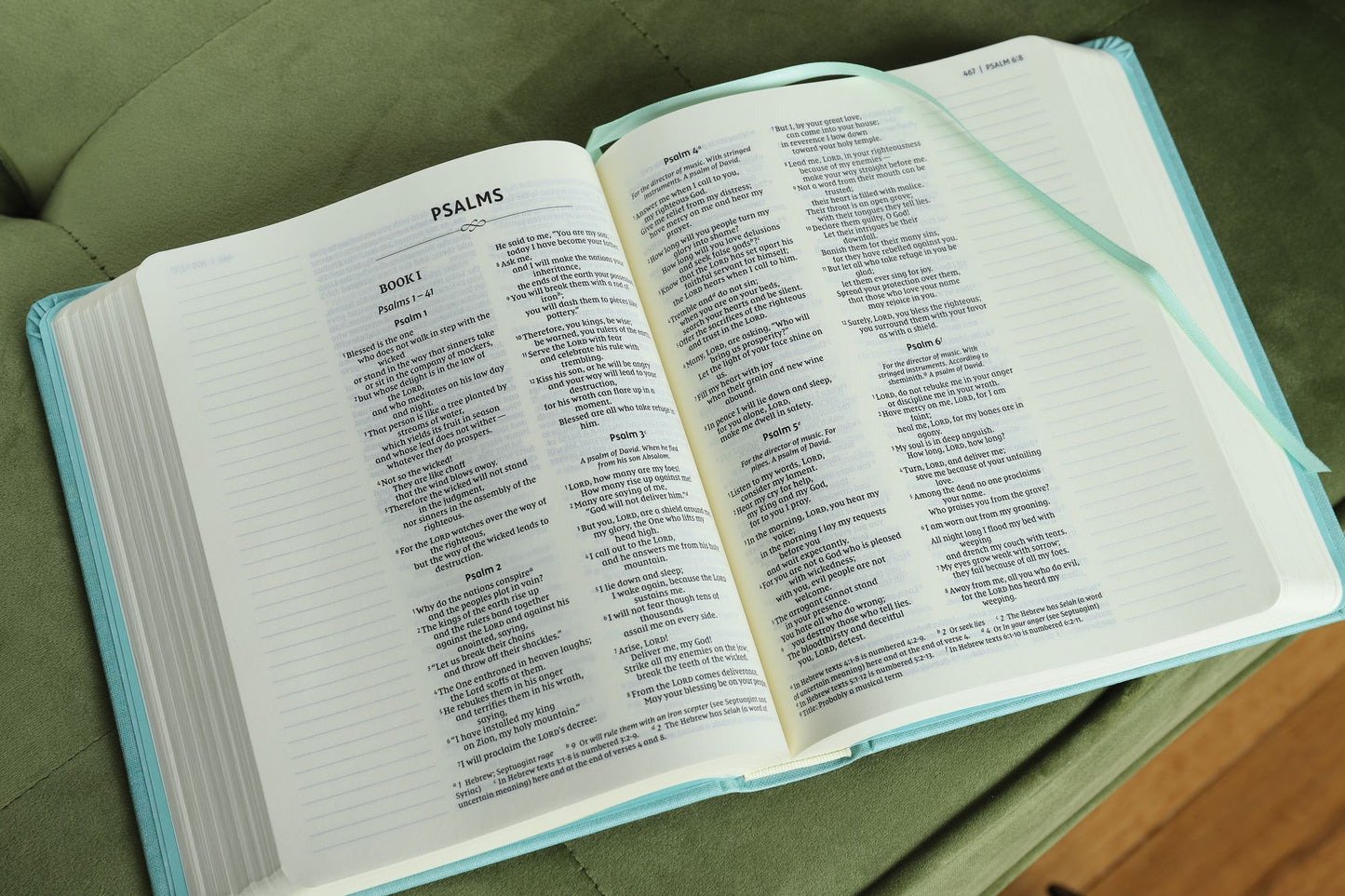 Niv, Journal the Word Bible, Double-Column, Cloth Over Board, Teal, Red Letter Edition, Comfort Print: Reflect, Take Notes, or Create Art Next to Your Favorite Verses