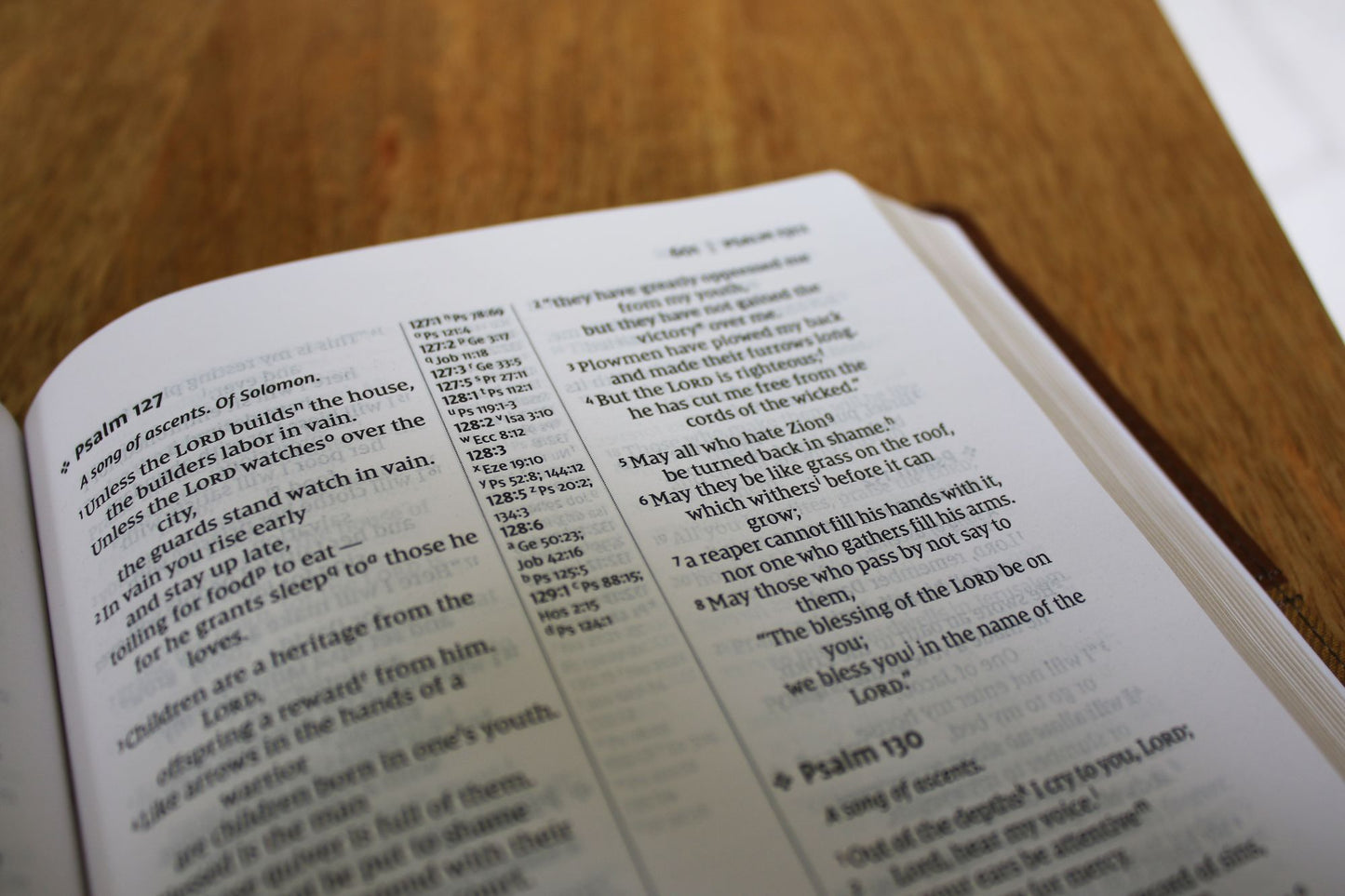 Niv, Thinline Reference Bible, Leathersoft, Brown, Red Letter, Comfort Print