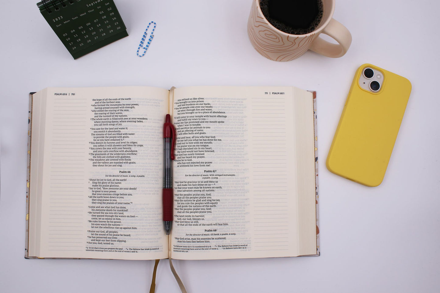 NIV, Journal the Word Bible (Perfect for Note-Taking), Cloth over Board, Cream, Red Letter, Comfort Print: Reflect, Take Notes, or Create Art Next to Your Favorite Verses