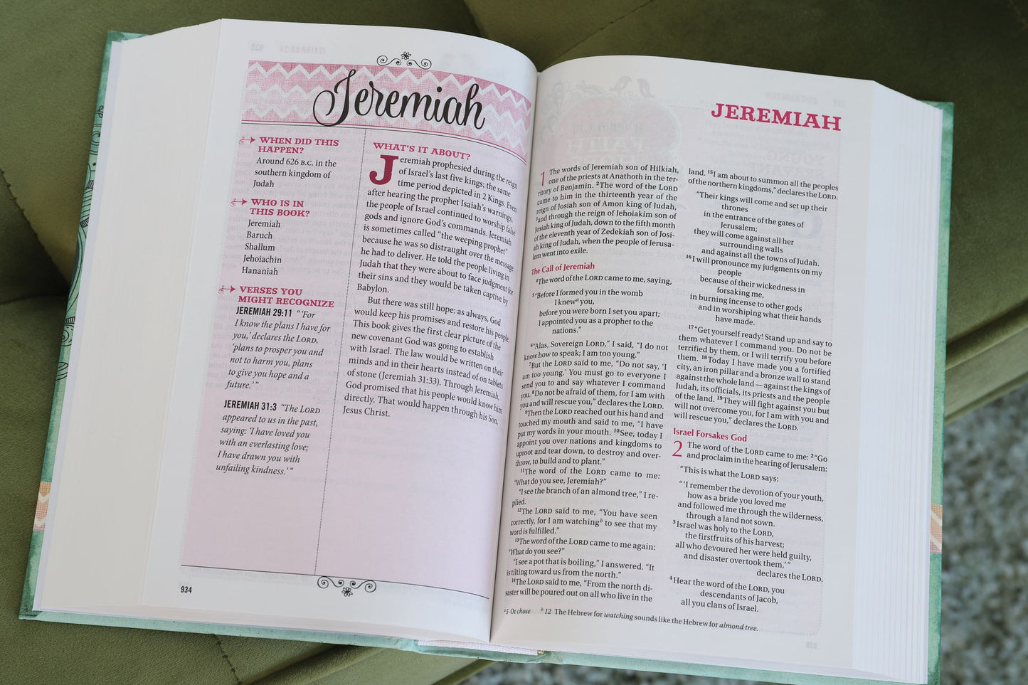 Bible for Teen Girls-NIV: Growing in Faith, Hope, and Love