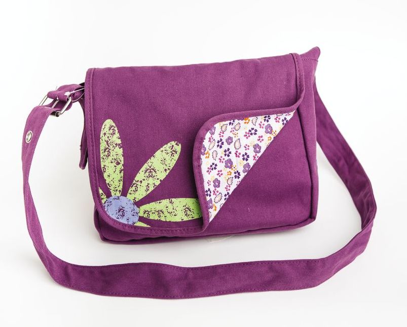 Faithgirlz Messenger Bag Grape Med