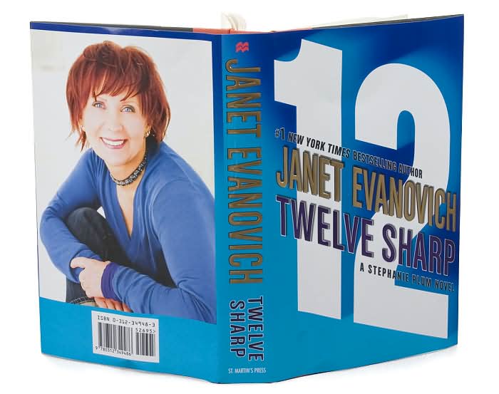 Twelve Sharp (Stephanie Plum Series #12)
