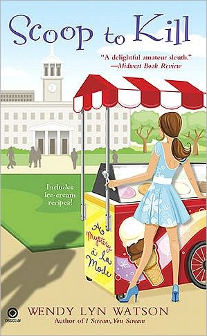 Scoop to Kill (Mystery a la Mode Series #2)