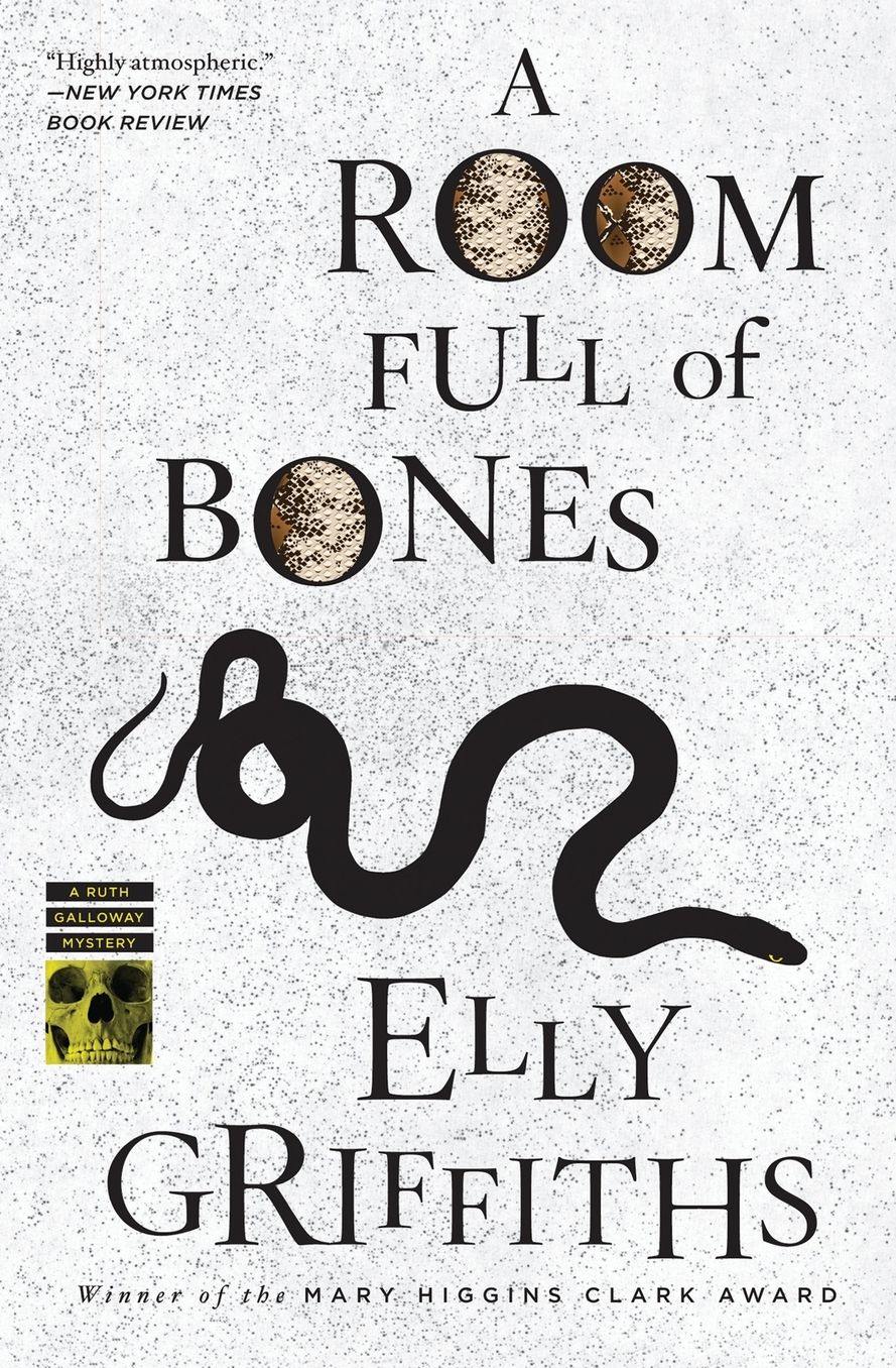 A Room Full of Bones (Ruth Galloway Series #4)