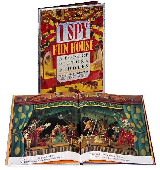 I Spy Fun House: A Book of Picture Riddles