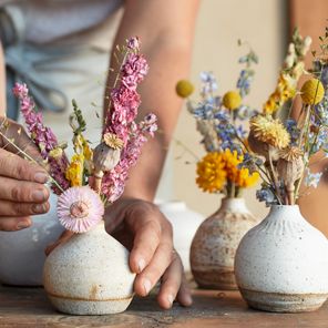 Designing with Dried Flowers: Creating Everlasting Arrangements