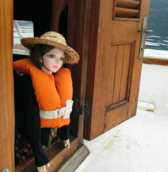 Resin Life: Snapshots of Asian Ball-Jointed Dolls