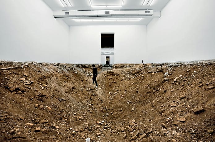 Defining Contemporary Art: 25 Years in 200 Pivotal Artworks