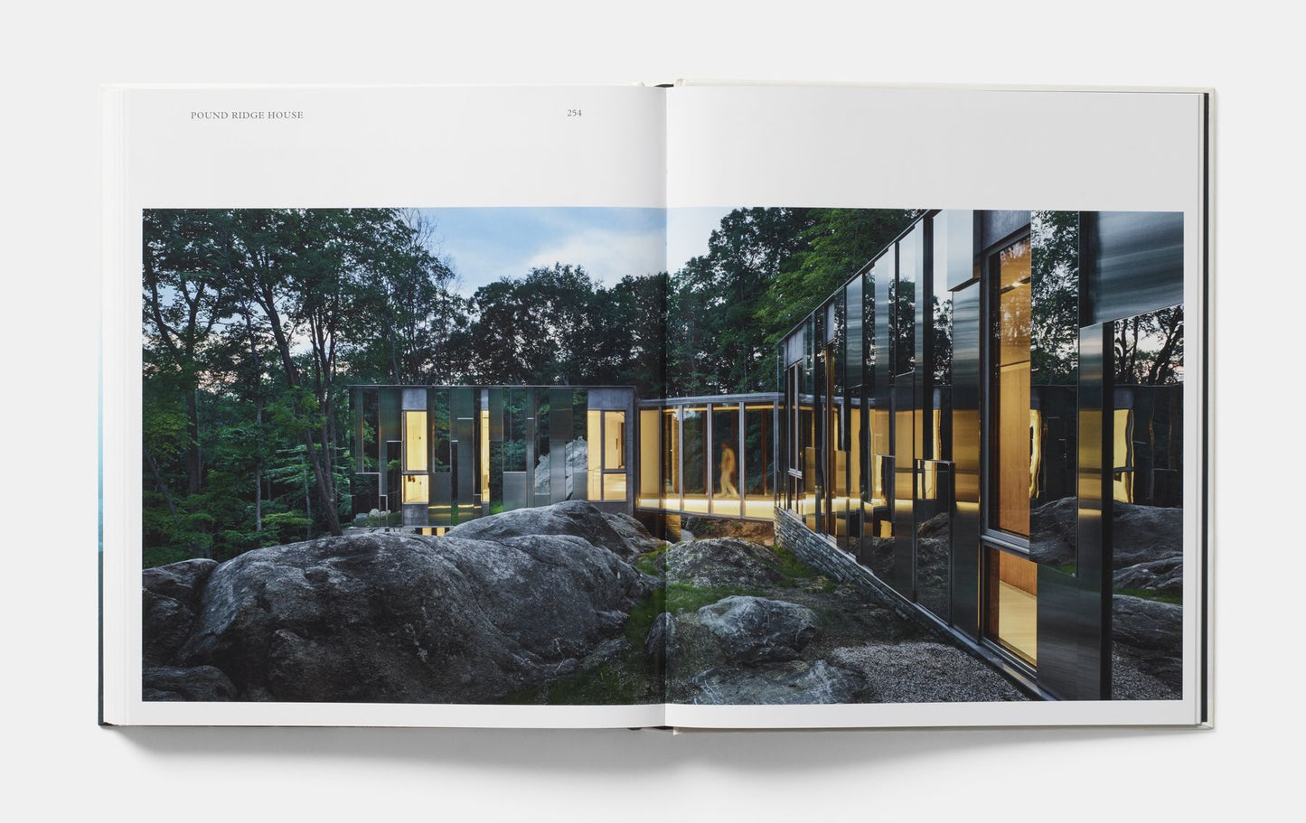 Elemental Living: Contemporary Houses in Nature