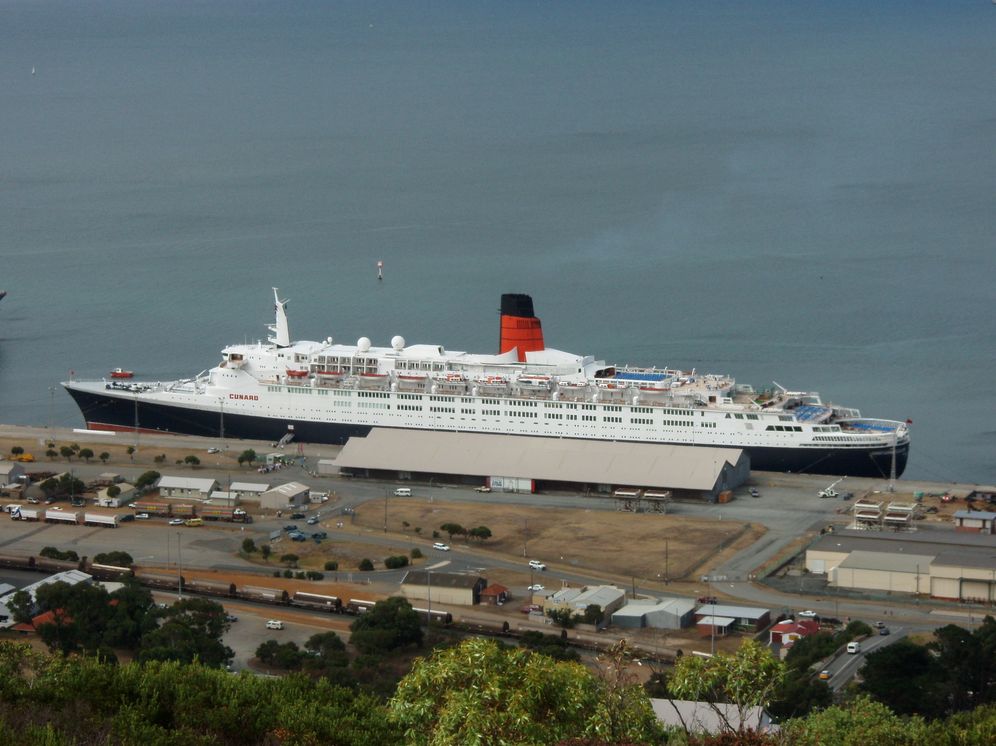 QE2: A 50th Anniversary Celebration