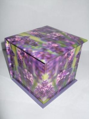 Memo Block: Lavender: High-quality block of notepapers in a presentation cube box with built-in drawer