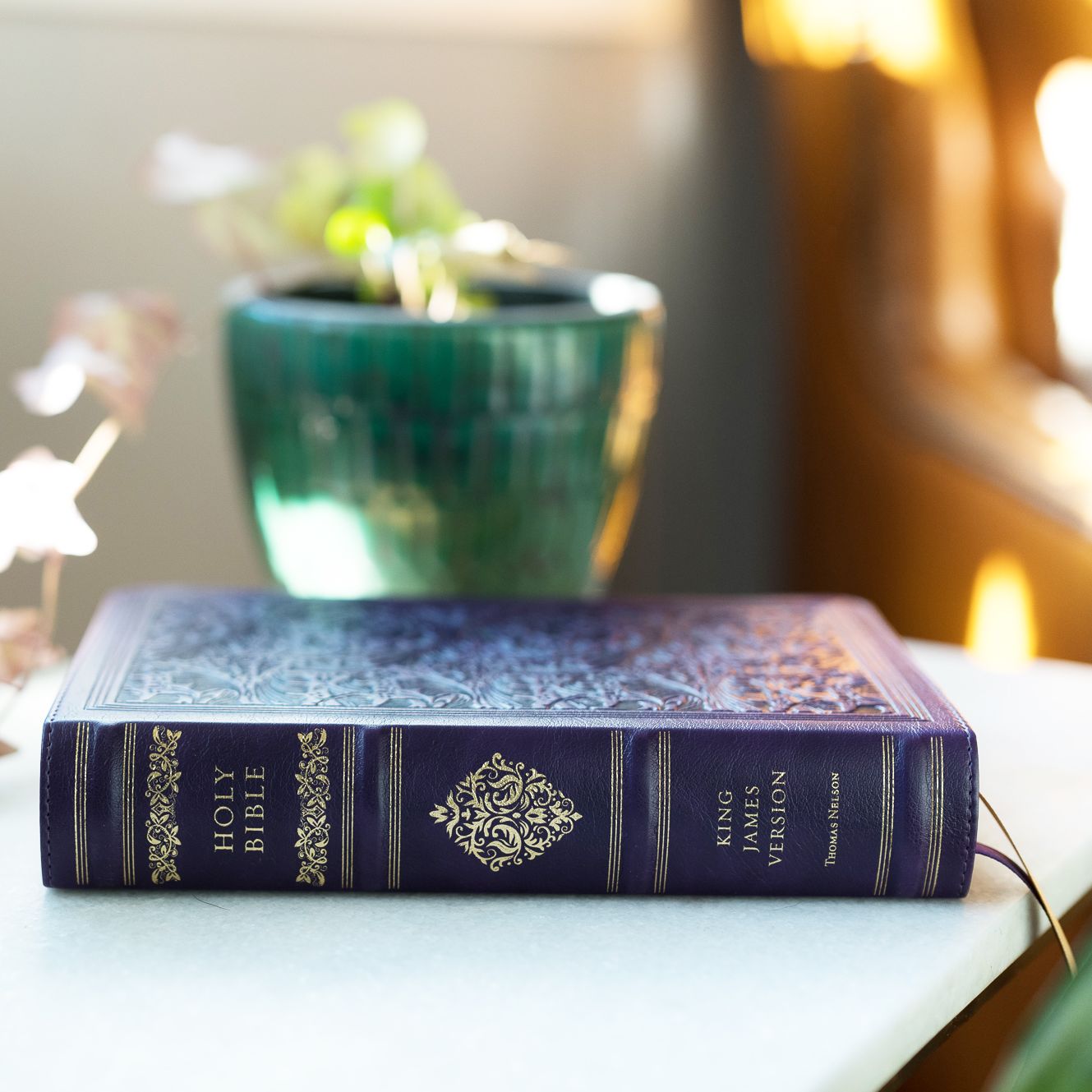 Kjv, Sovereign Collection Bible, Personal Size, Leathersoft, Purple, Red Letter Edition, Comfort Print: Holy Bible, King James Version