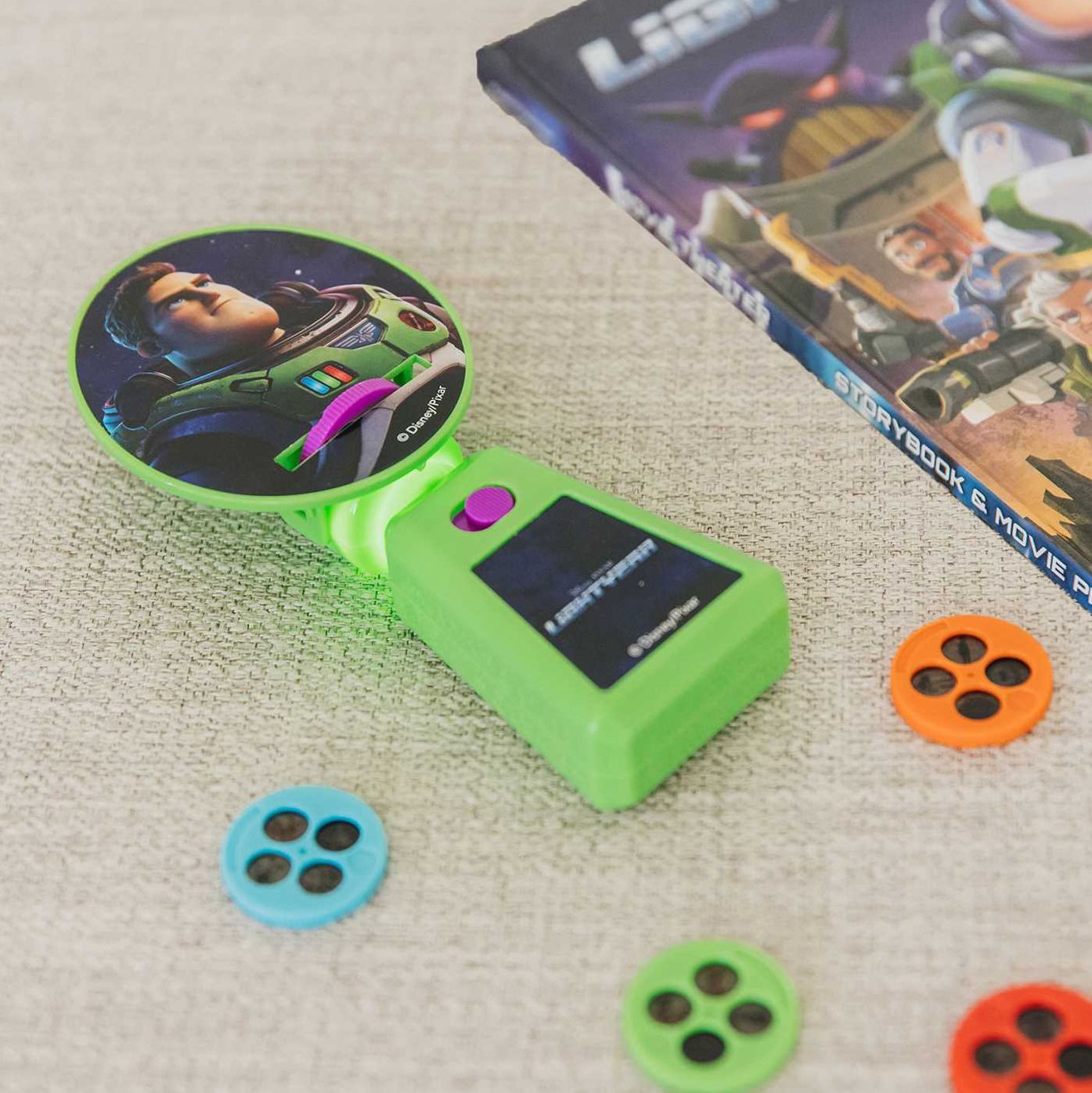Disney Pixar: Lightyear Movie Theater Storybook & Projector