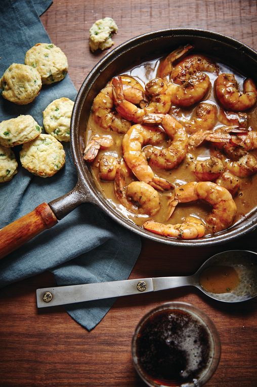 Essential Emeril: Favorite Recipes and Hard-Won Wisdom From My Life in the Kitchen
