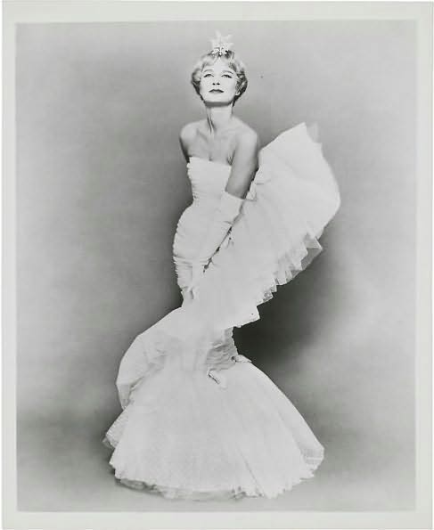 Arnold Scaasi: American Couturier