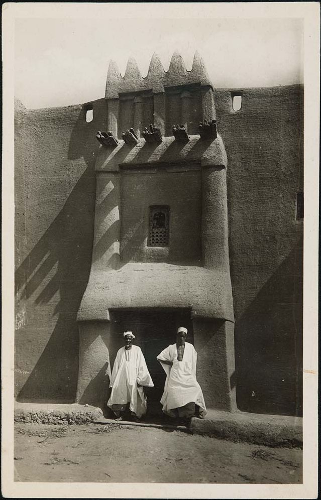 Postcards from Africa: Photographers of the Colonial Era