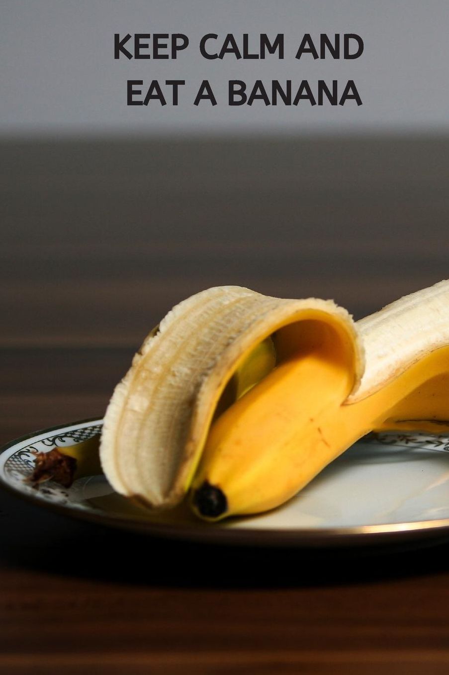 Keep Calm and Eat a Banana: Small Lined A5 Notebook (6x9) - Funny Birthday, Christmas, Valentines, Mother's Day, Thanksgiving, Father's Day Present Gift Silly Office Writing Stationary Joke Journal to Write In Family Member Friend, Girlfriend Boyfriend