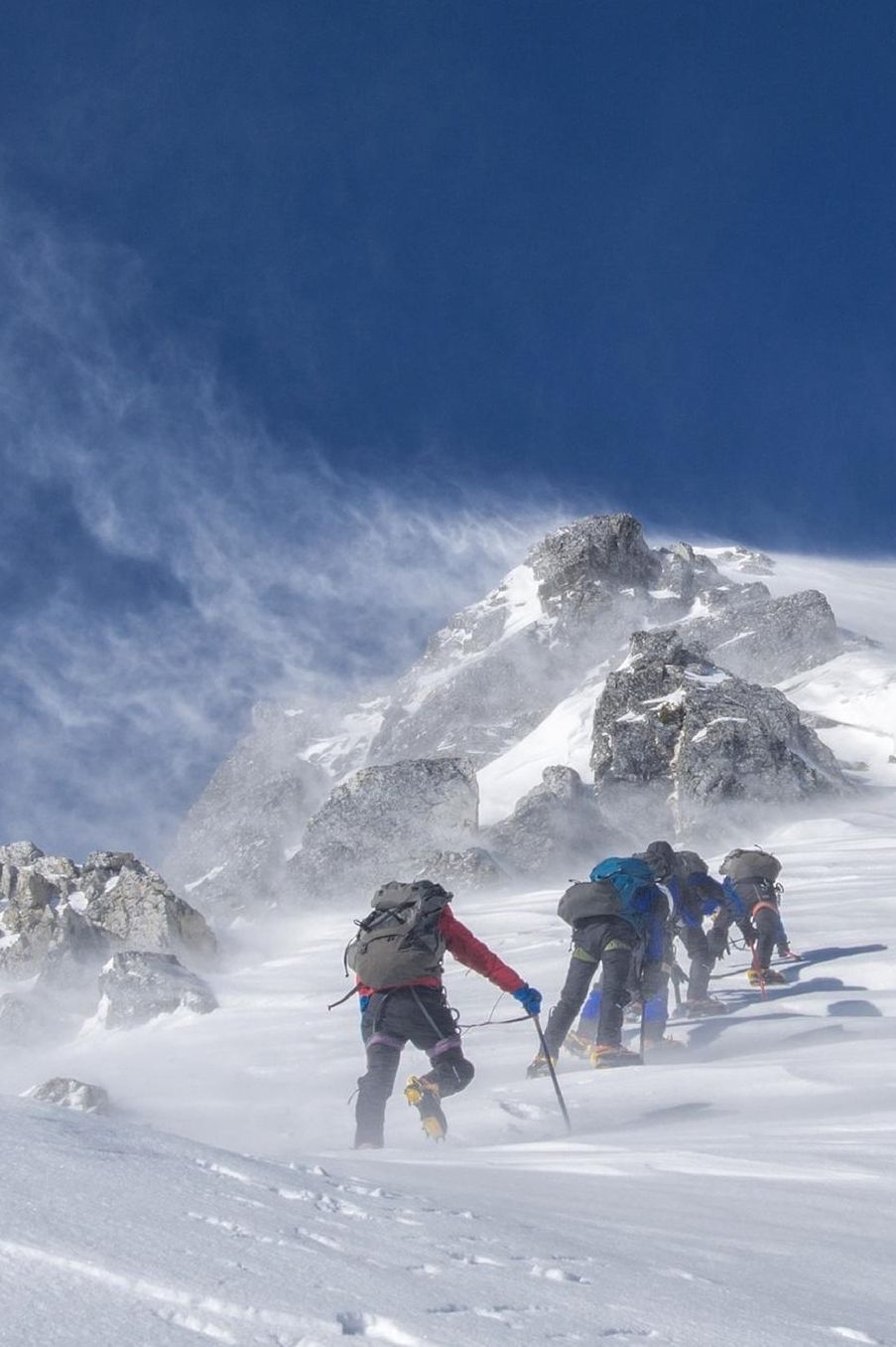 Mountaineering: Adventures in the Snow Journal: 150 Page Lined Notebook/Diary