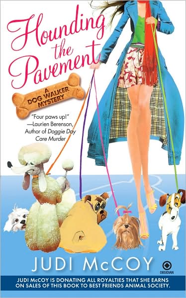 Hounding the Pavement (Dog Walker Mystery Series #1)