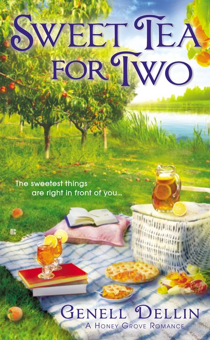 Sweet Tea for Two (Honey Grove Series #2)