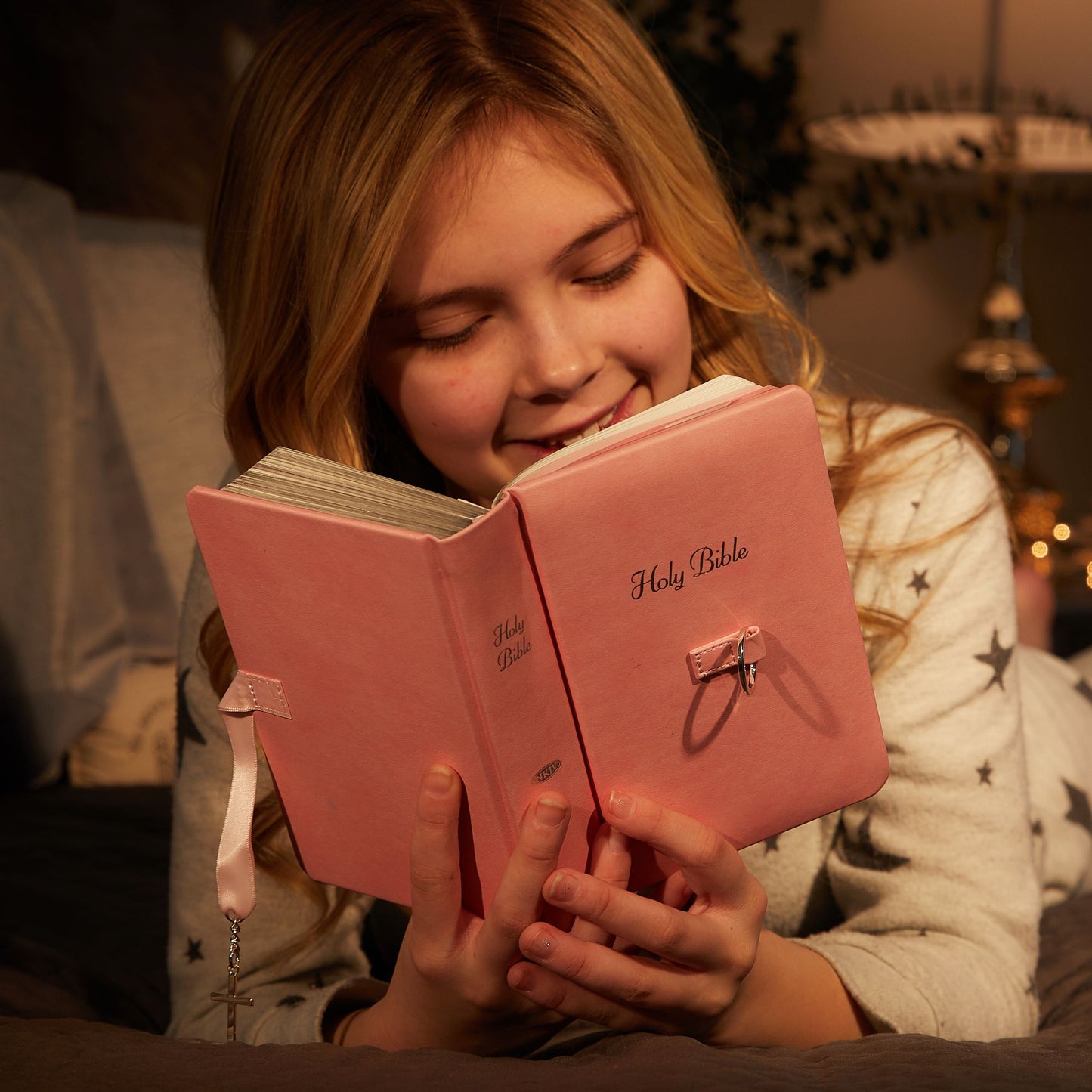 Simply Charming Bible: Pink Edition