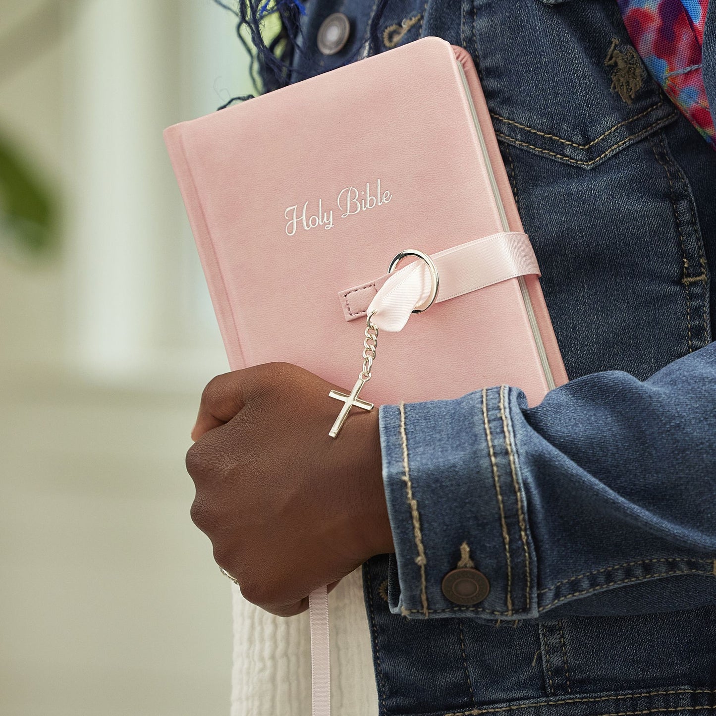 Simply Charming Bible: Pink Edition