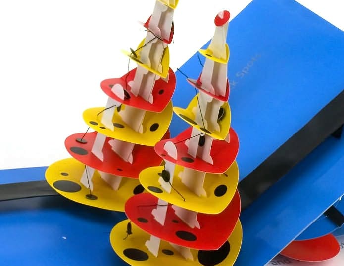 600 Black Spots: A Pop-up Book for Children of All Ages