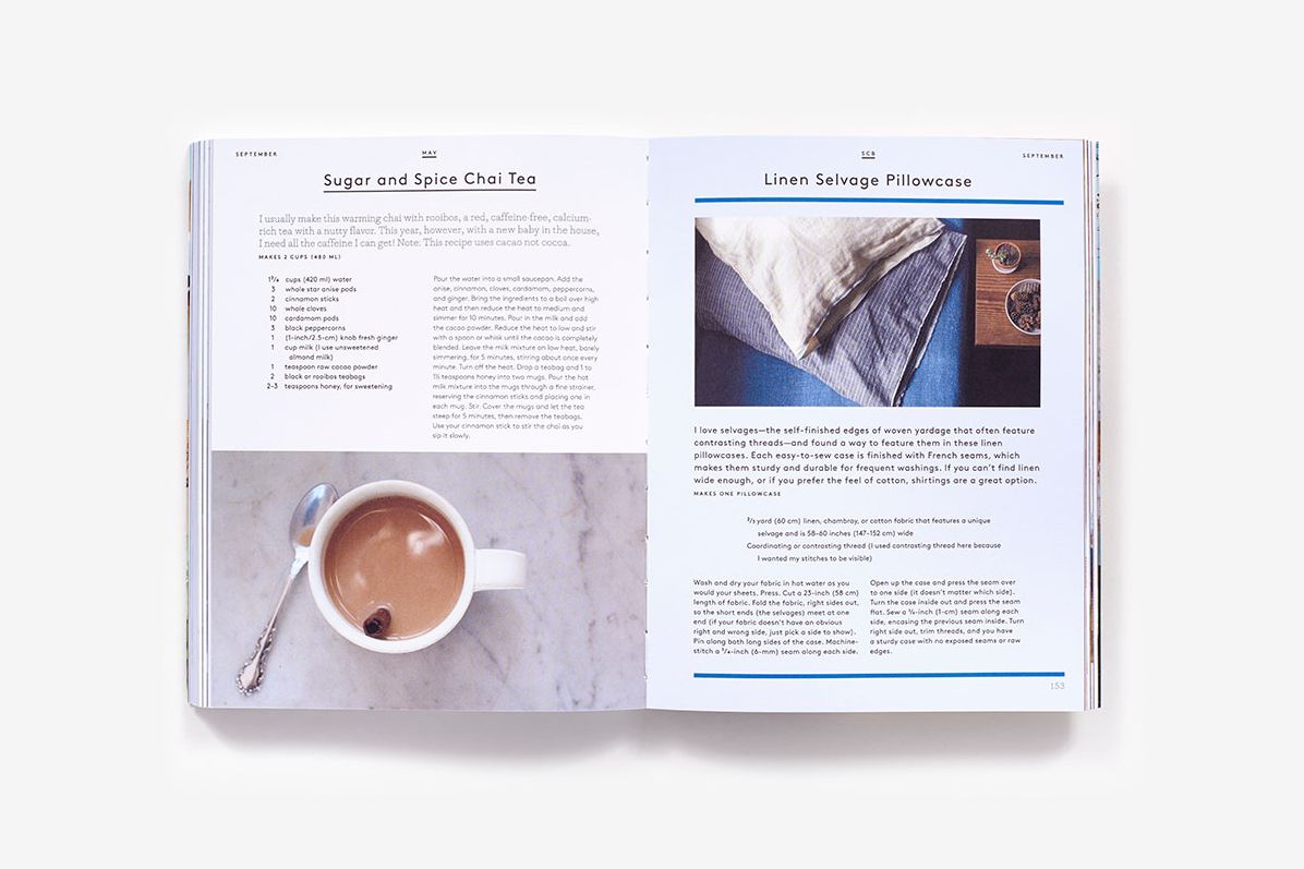 A Year Between Friends: 3191 Miles Apart: Crafts, Recipes, Letters, and Stories