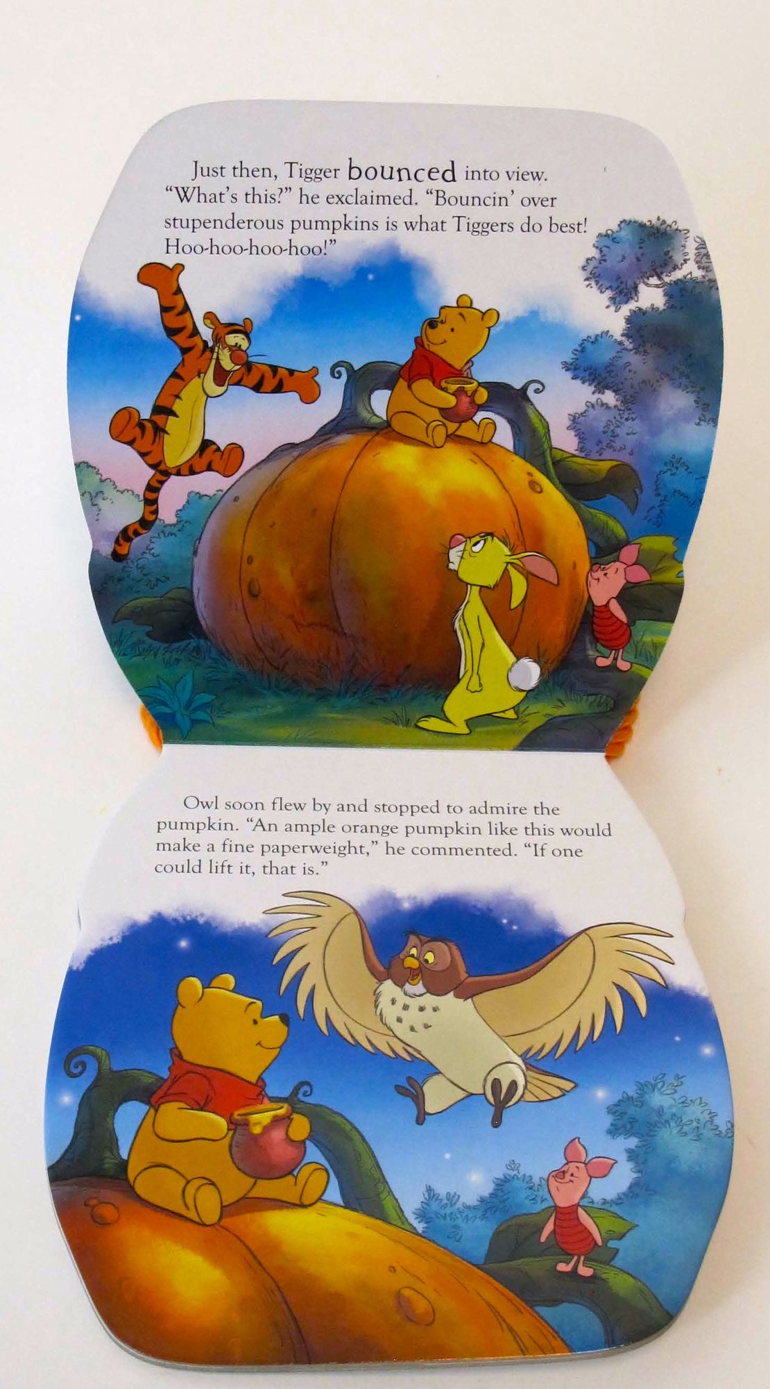 Winnie the Pooh Pooh's Halloween Pumpkin
