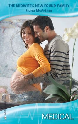 The Midwife's New-found Family: A Single Dad Romance