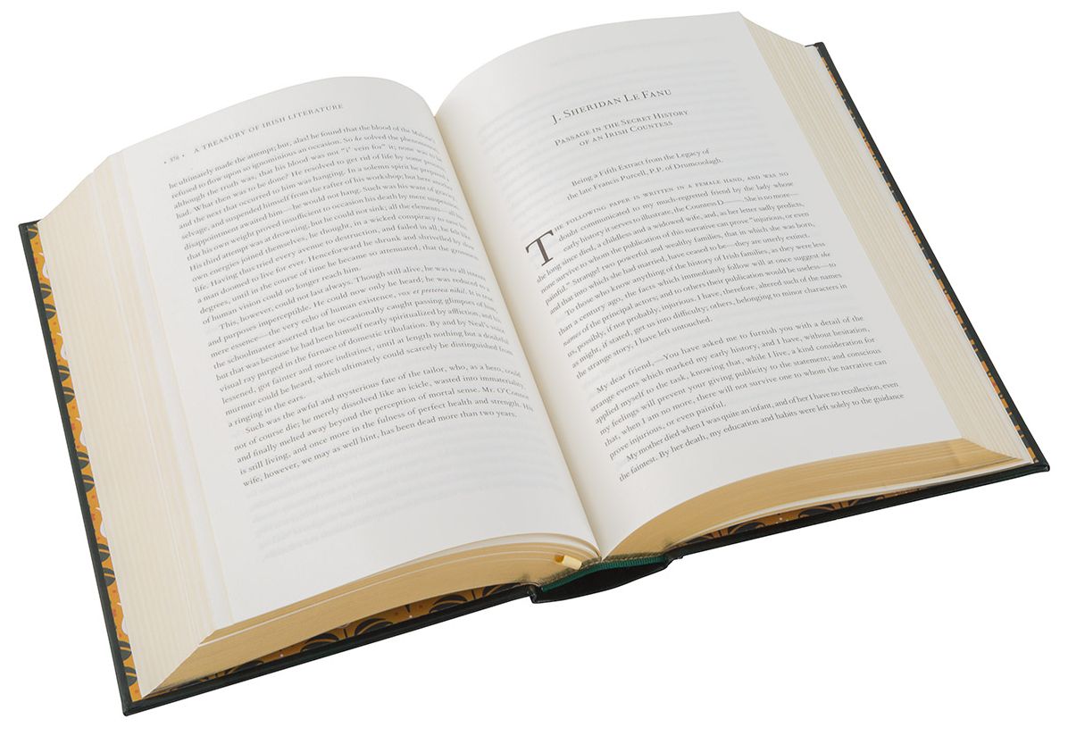 A Treasury of Irish Literature (Barnes & Noble Collectible Editions)