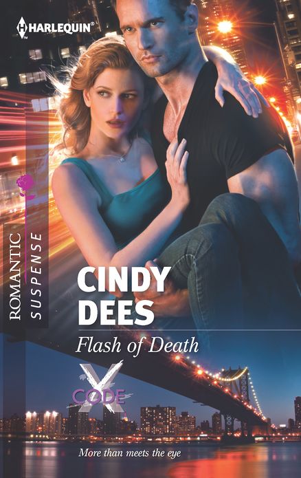 Flash of Death (Harlequin Romantic Suspense Series #1726)