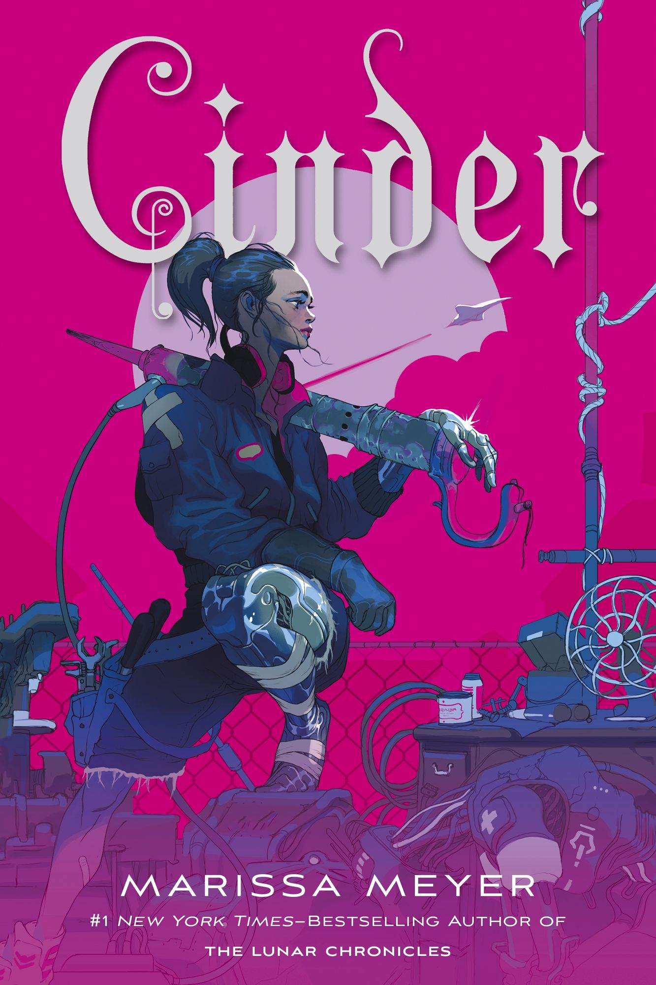 Cinder (Lunar Chronicles #1)