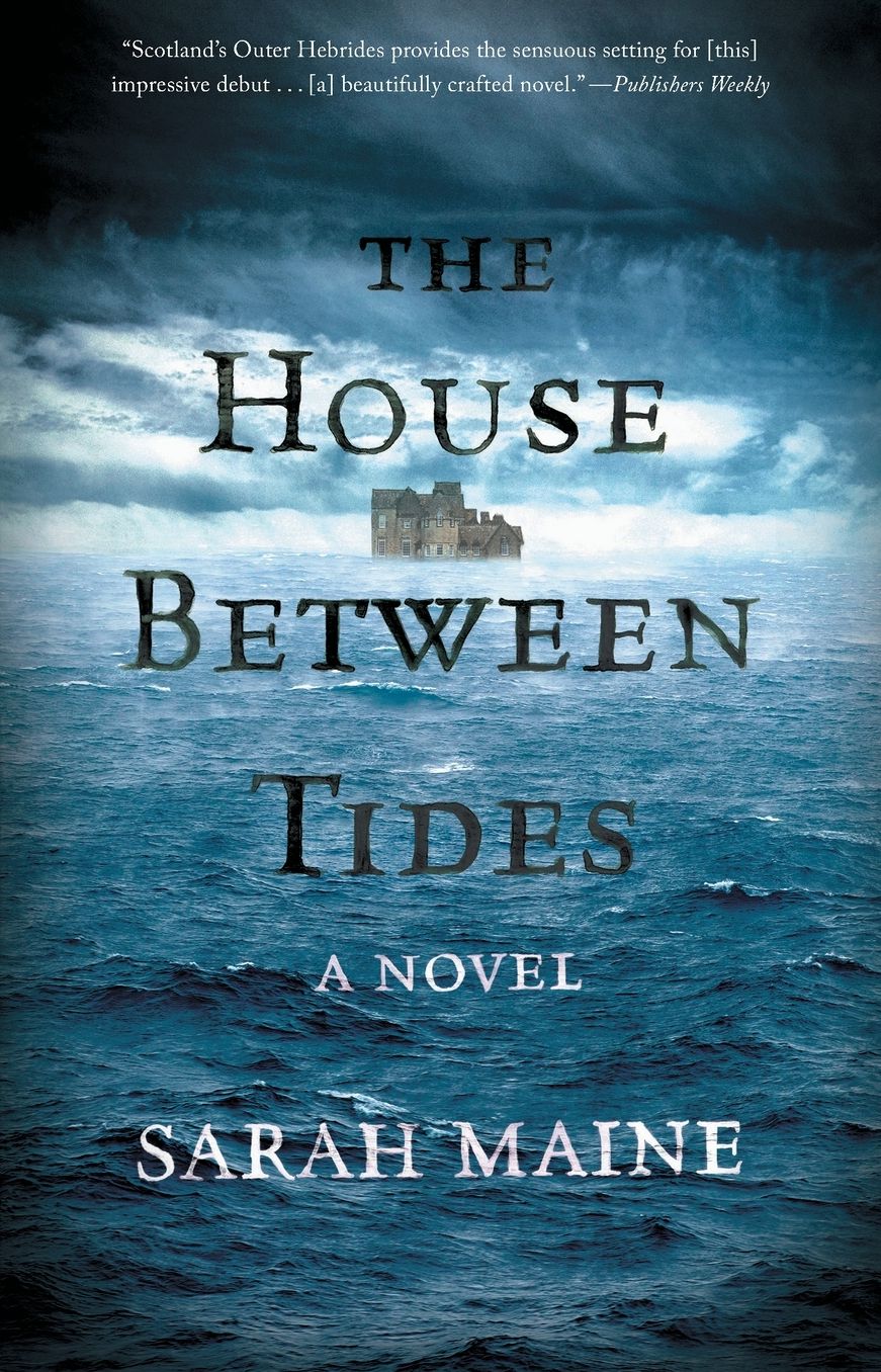 The House Between Tides: A Novel