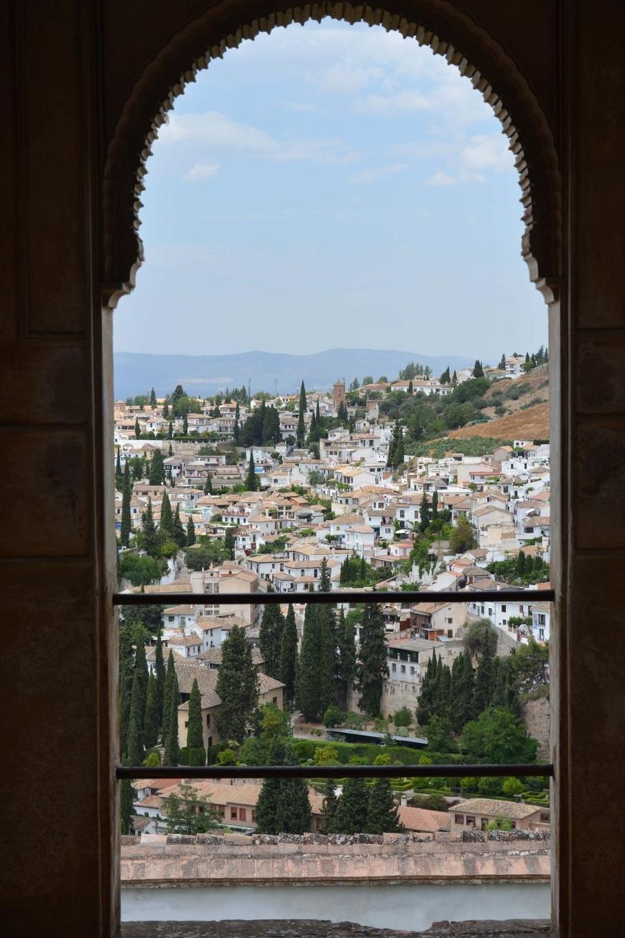 Generalife Gardens Granada Spain Journal: 150 page lined notebook/diary