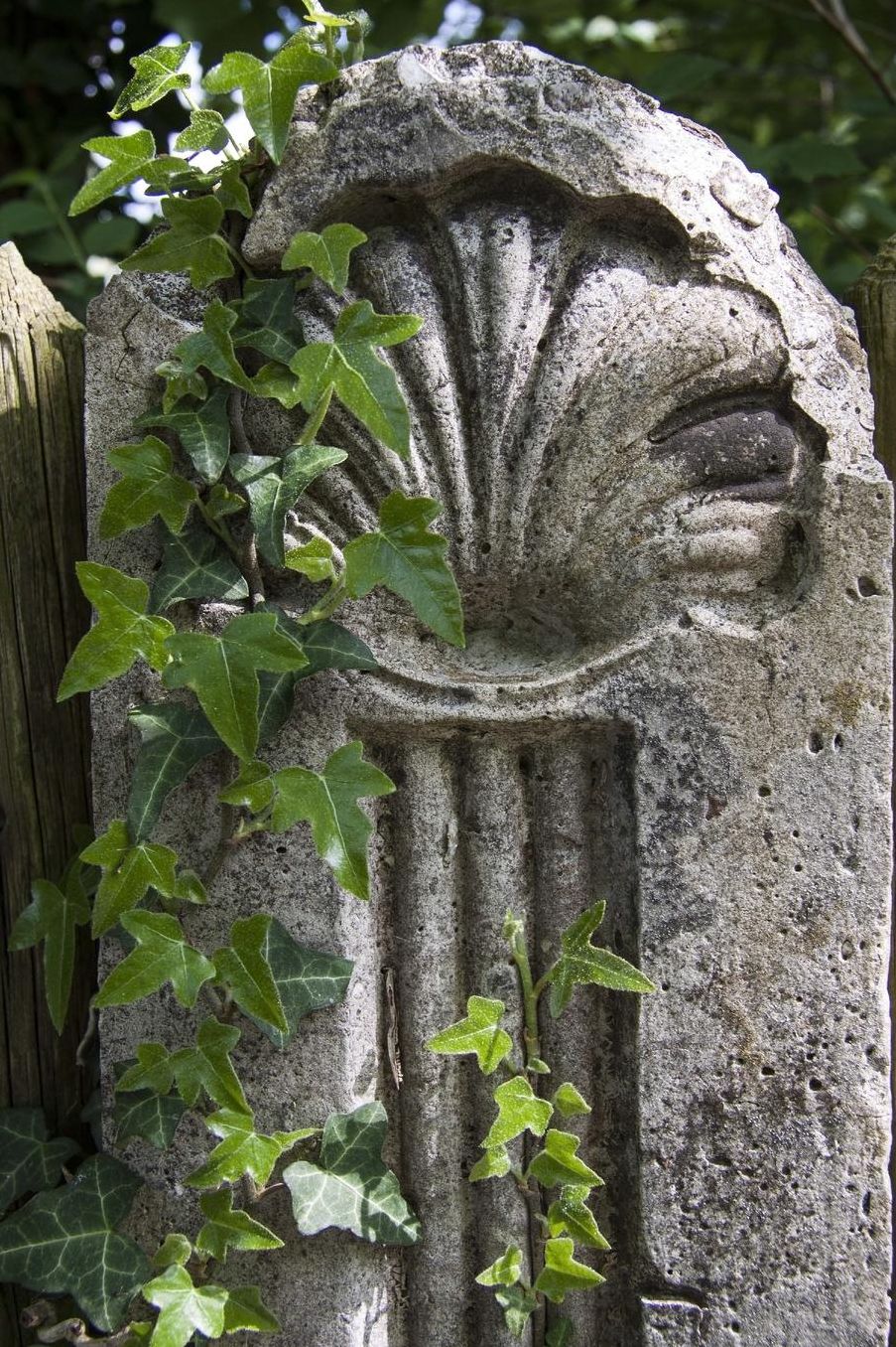 Trail Marker on the Camino de Santiago Journal: 150 Page Lined Notebook/Diary