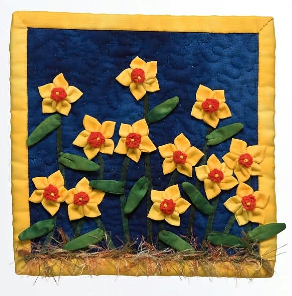 More Fabulous Flowers: Mini-Quilts in Dimensional Applique