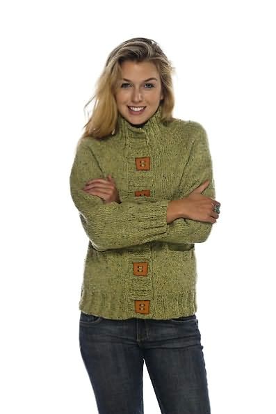 Saturday Style: Casual Knits for Weekend Wear