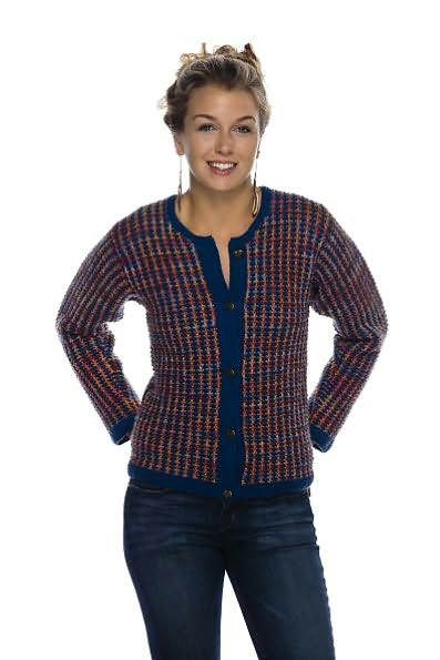 Saturday Style: Casual Knits for Weekend Wear