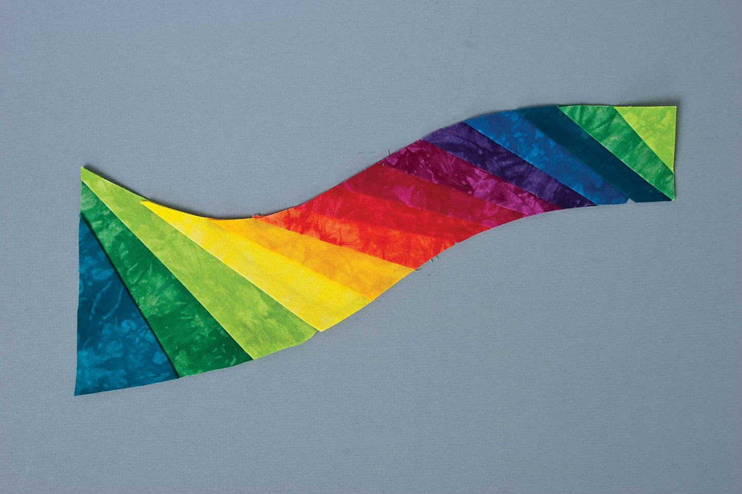Flying Colors: Design Quilts with Freeform Shapes & Flying Geese; 5 Paper-Pieced Projects, Full-Size Foundations