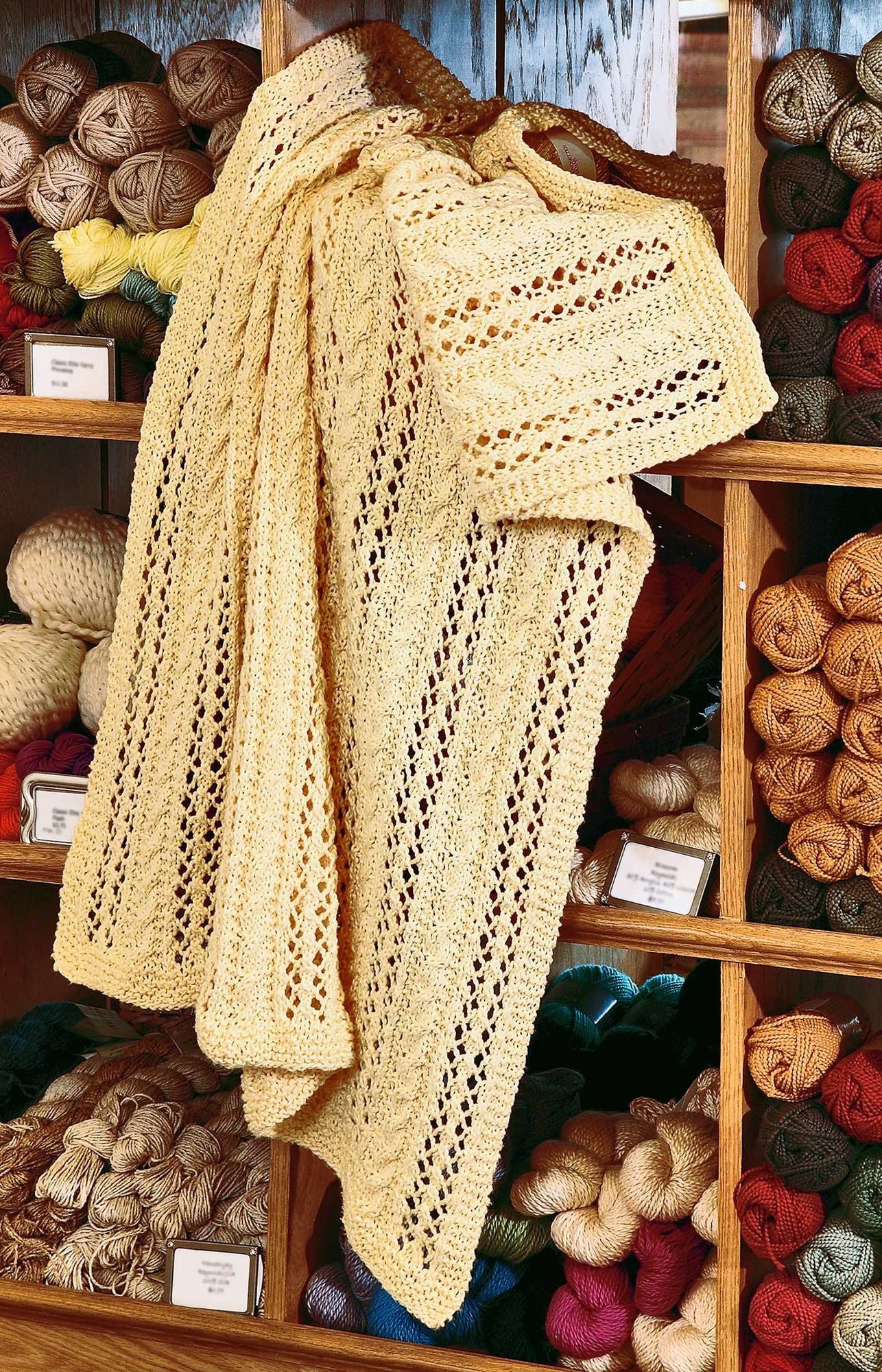Knit Along with Debbie Macomber: The Shop on Blossom Street